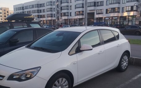 Opel Astra J, 2014 год, 800 000 рублей, 6 фотография