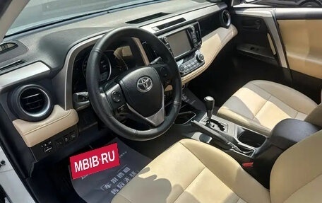 Toyota RAV4, 2019 год, 2 410 000 рублей, 8 фотография