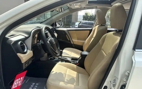 Toyota RAV4, 2019 год, 2 410 000 рублей, 7 фотография