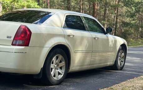 Chrysler 300C II, 2007 год, 500 000 рублей, 3 фотография