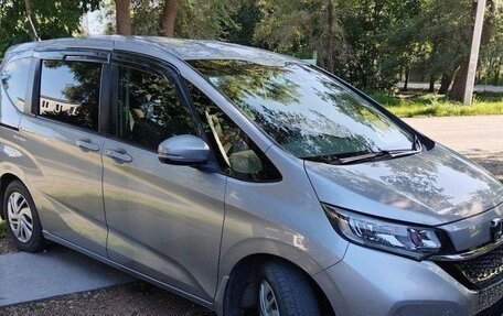 Honda Freed II, 2021 год, 1 350 000 рублей, 3 фотография
