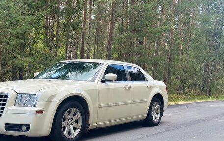 Chrysler 300C II, 2007 год, 500 000 рублей, 9 фотография