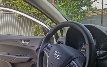 Hyundai Solaris II рестайлинг, 2021 год, 1 600 000 рублей, 4 фотография