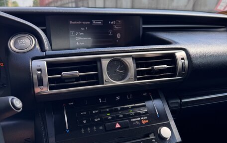 Lexus IS III, 2013 год, 2 300 000 рублей, 9 фотография