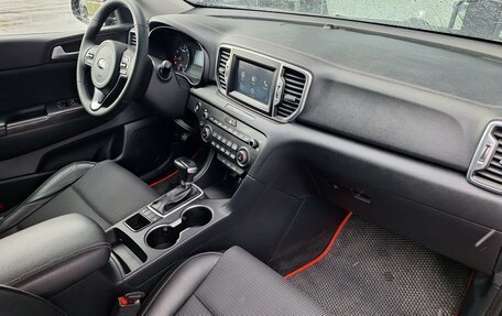 KIA Sportage IV рестайлинг, 2018 год, 1 990 000 рублей, 11 фотография