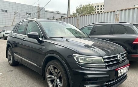 Volkswagen Tiguan II, 2019 год, 2 699 000 рублей, 2 фотография