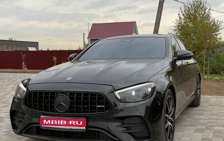 Mercedes-Benz E-Класс, 2022 год, 5 800 000 рублей, 1 фотография