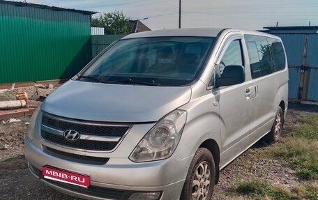 Hyundai Grand Starex Grand Starex I рестайлинг 2, 2010 год, 1 150 000 рублей, 1 фотография
