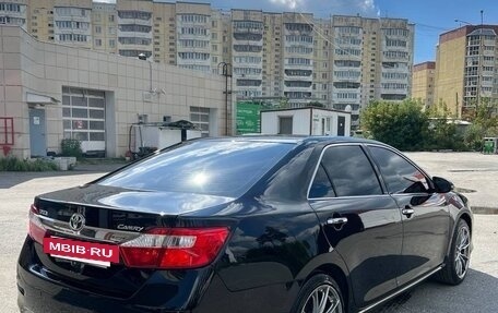 Toyota Camry, 2012 год, 1 340 000 рублей, 4 фотография