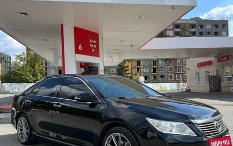 Toyota Camry, 2012 год, 1 340 000 рублей, 7 фотография