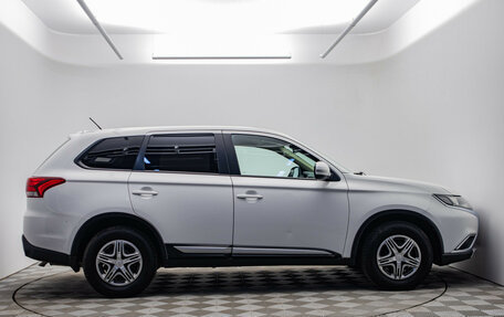 Mitsubishi Outlander III рестайлинг 3, 2015 год, 1 270 000 рублей, 4 фотография
