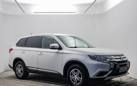 Mitsubishi Outlander III рестайлинг 3, 2015 год, 1 270 000 рублей, 3 фотография