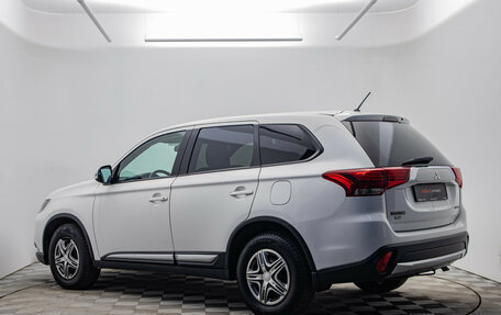 Mitsubishi Outlander III рестайлинг 3, 2015 год, 1 270 000 рублей, 7 фотография