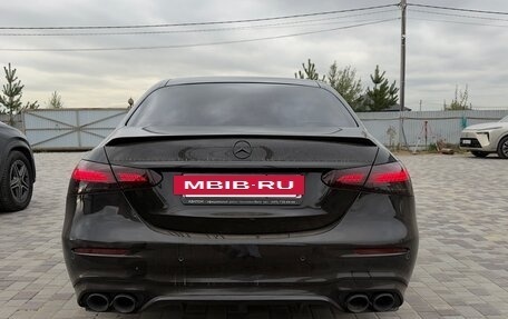 Mercedes-Benz E-Класс, 2022 год, 5 800 000 рублей, 3 фотография