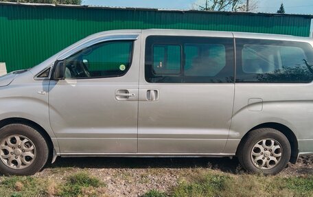 Hyundai Grand Starex Grand Starex I рестайлинг 2, 2010 год, 1 150 000 рублей, 2 фотография