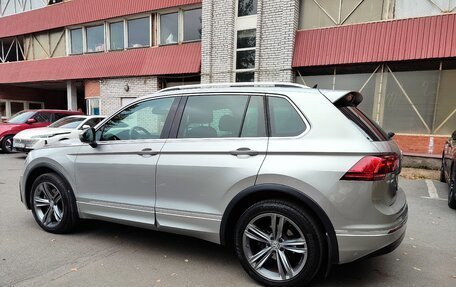 Volkswagen Tiguan II, 2018 год, 2 400 000 рублей, 3 фотография
