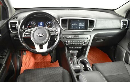 KIA Sportage IV рестайлинг, 2019 год, 2 199 900 рублей, 6 фотография