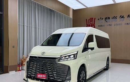 Toyota HiAce H300, 2024 год, 15 666 666 рублей, 1 фотография