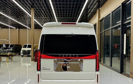 Toyota HiAce H300, 2024 год, 15 666 666 рублей, 4 фотография