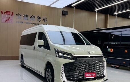 Toyota HiAce H300, 2024 год, 15 666 666 рублей, 3 фотография
