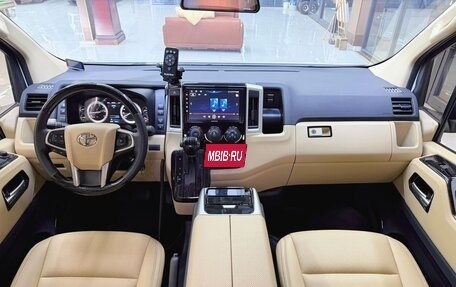 Toyota HiAce H300, 2024 год, 15 666 666 рублей, 9 фотография