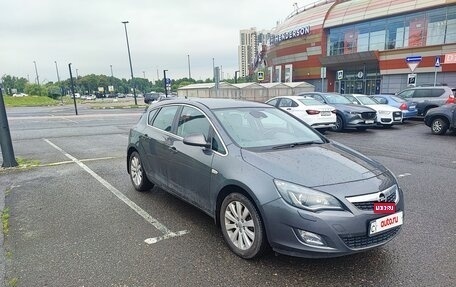 Opel Astra J, 2011 год, 850 000 рублей, 8 фотография