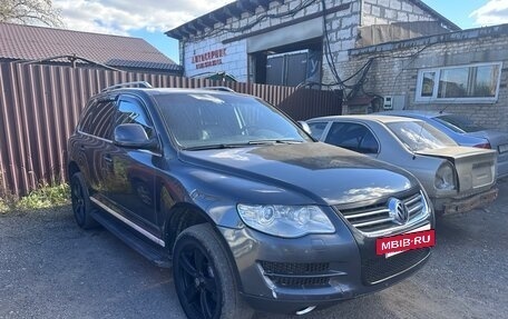 Volkswagen Touareg III, 2007 год, 600 000 рублей, 2 фотография