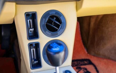 Lamborghini Jalpa, 1984 год, 9 180 000 рублей, 26 фотография