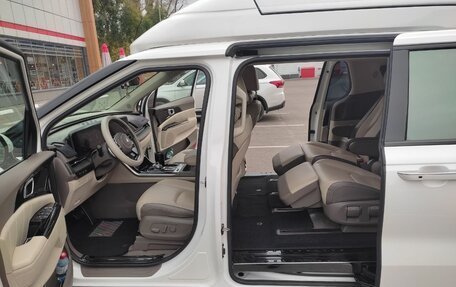 KIA Carnival, 2021 год, 4 700 000 рублей, 28 фотография