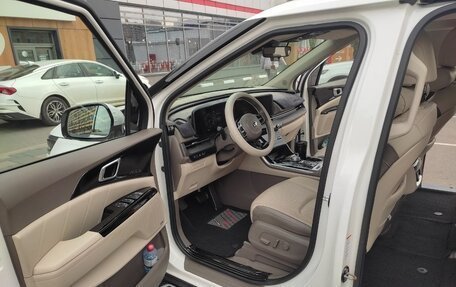 KIA Carnival, 2021 год, 4 700 000 рублей, 36 фотография