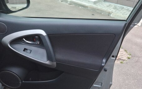 Toyota RAV4, 2007 год, 1 300 000 рублей, 17 фотография