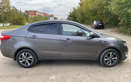 KIA Rio III рестайлинг, 2013 год, 790 000 рублей, 2 фотография
