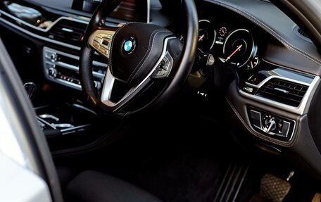 BMW 7 серия, 2016 год, 3 250 000 рублей, 28 фотография