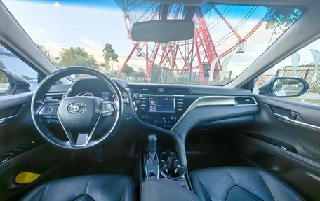 Toyota Camry, 2018 год, 2 770 000 рублей, 10 фотография