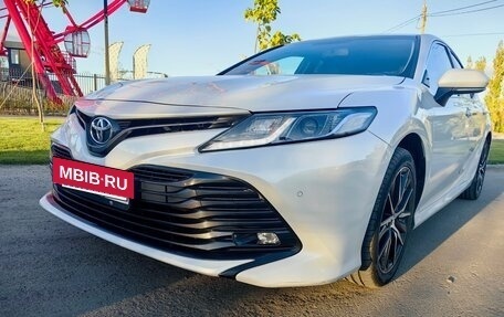 Toyota Camry, 2018 год, 2 770 000 рублей, 3 фотография