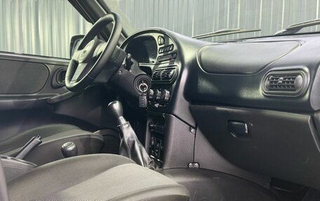 Chevrolet Niva I рестайлинг, 2017 год, 759 000 рублей, 5 фотография