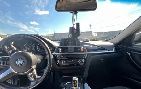 BMW 3 серия, 2017 год, 1 950 000 рублей, 4 фотография