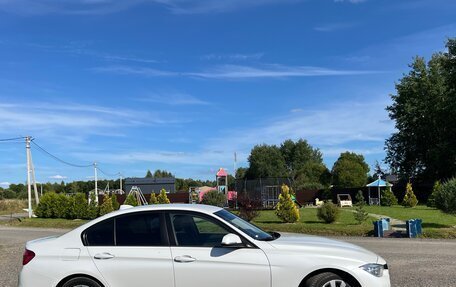BMW 3 серия, 2017 год, 1 950 000 рублей, 17 фотография