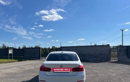 BMW 3 серия, 2017 год, 1 950 000 рублей, 16 фотография