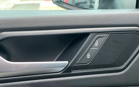 Volkswagen Tiguan II, 2019 год, 1 650 000 рублей, 10 фотография