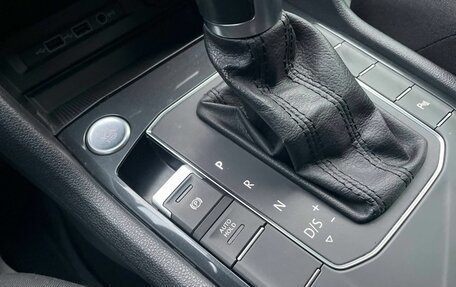 Volkswagen Tiguan II, 2019 год, 1 650 000 рублей, 15 фотография