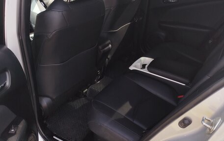 Toyota Prius IV XW50, 2018 год, 2 400 000 рублей, 8 фотография