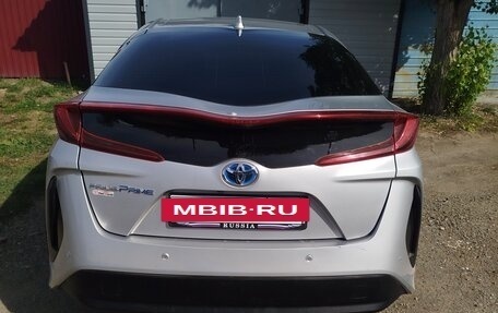 Toyota Prius IV XW50, 2018 год, 2 400 000 рублей, 6 фотография