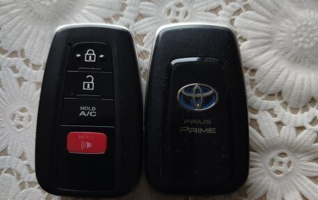 Toyota Prius IV XW50, 2018 год, 2 400 000 рублей, 17 фотография