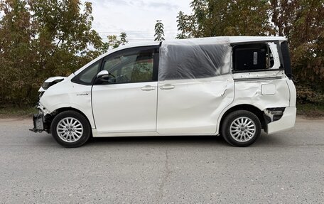 Toyota Voxy III, 2015 год, 880 000 рублей, 2 фотография