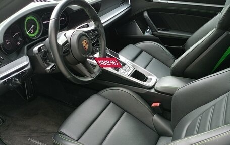 Porsche 911, 2021 год, 16 500 000 рублей, 35 фотография