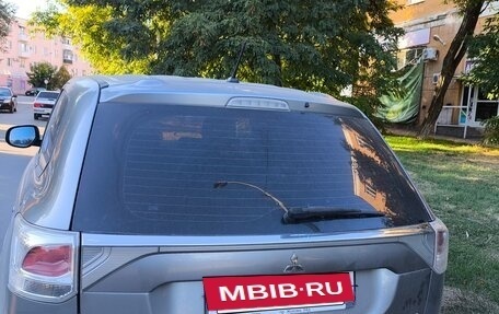 Mitsubishi Outlander III рестайлинг 3, 2013 год, 1 250 000 рублей, 5 фотография
