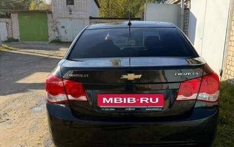 Chevrolet Cruze II, 2010 год, 800 000 рублей, 4 фотография