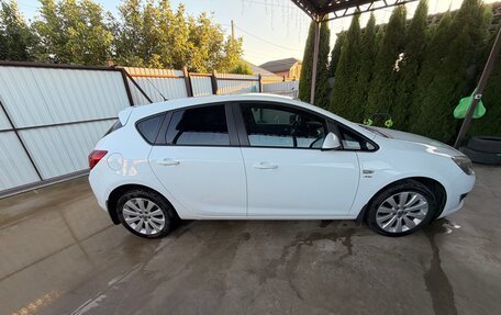 Opel Astra J, 2013 год, 880 000 рублей, 4 фотография