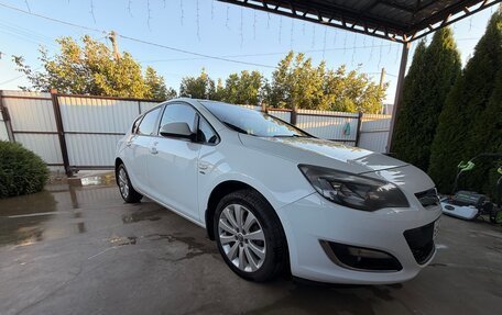 Opel Astra J, 2013 год, 880 000 рублей, 3 фотография